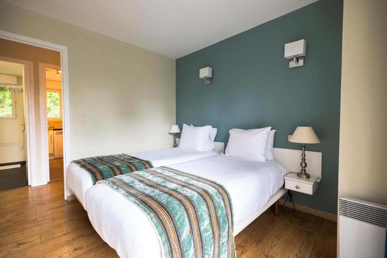 Karma Manoir Des Deux Amants Aparthotel Connelles Kültér fotó