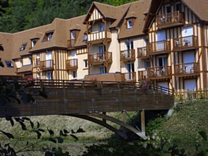 Karma Manoir Des Deux Amants Aparthotel Connelles Kültér fotó