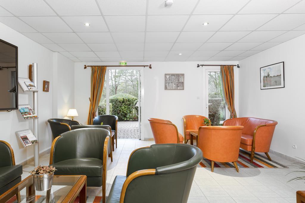 Karma Manoir Des Deux Amants Aparthotel Connelles Kültér fotó