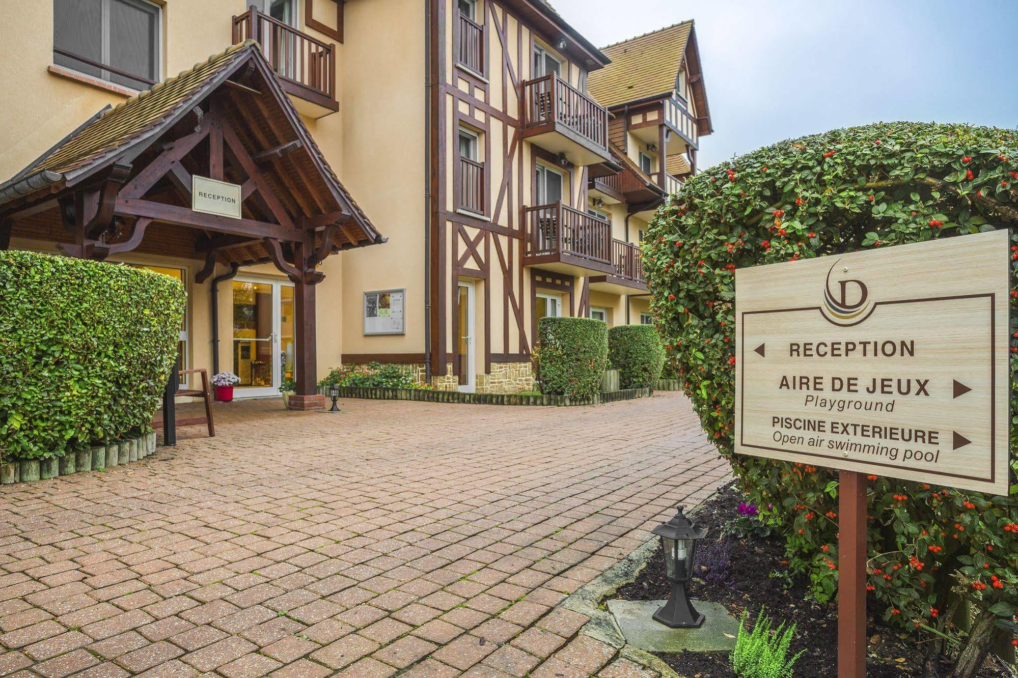 Karma Manoir Des Deux Amants Aparthotel Connelles Kültér fotó