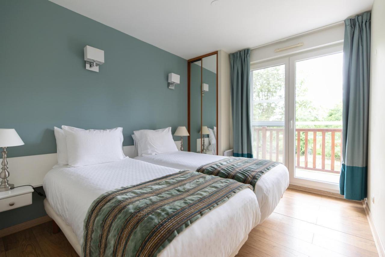 Karma Manoir Des Deux Amants Aparthotel Connelles Kültér fotó